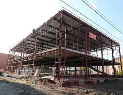 2-х этажное торгово-офисное здание 30х23 м.